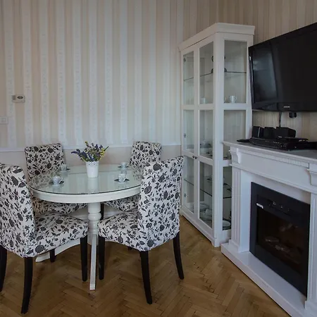 Fast Rent Apartment *